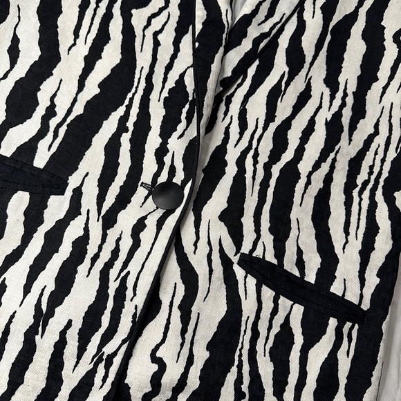 Lili Ann blazer - Picture 2 of 4